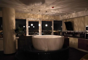 sky FLAT jacuzzi 27 FLOOR